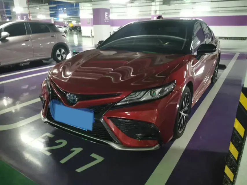 2021 Toyota Camry 2.5L 178HP L4 E-CVT Hybrid 2021 Toyota Camry 2.5L 178HP L4 E-CVT Hybrid