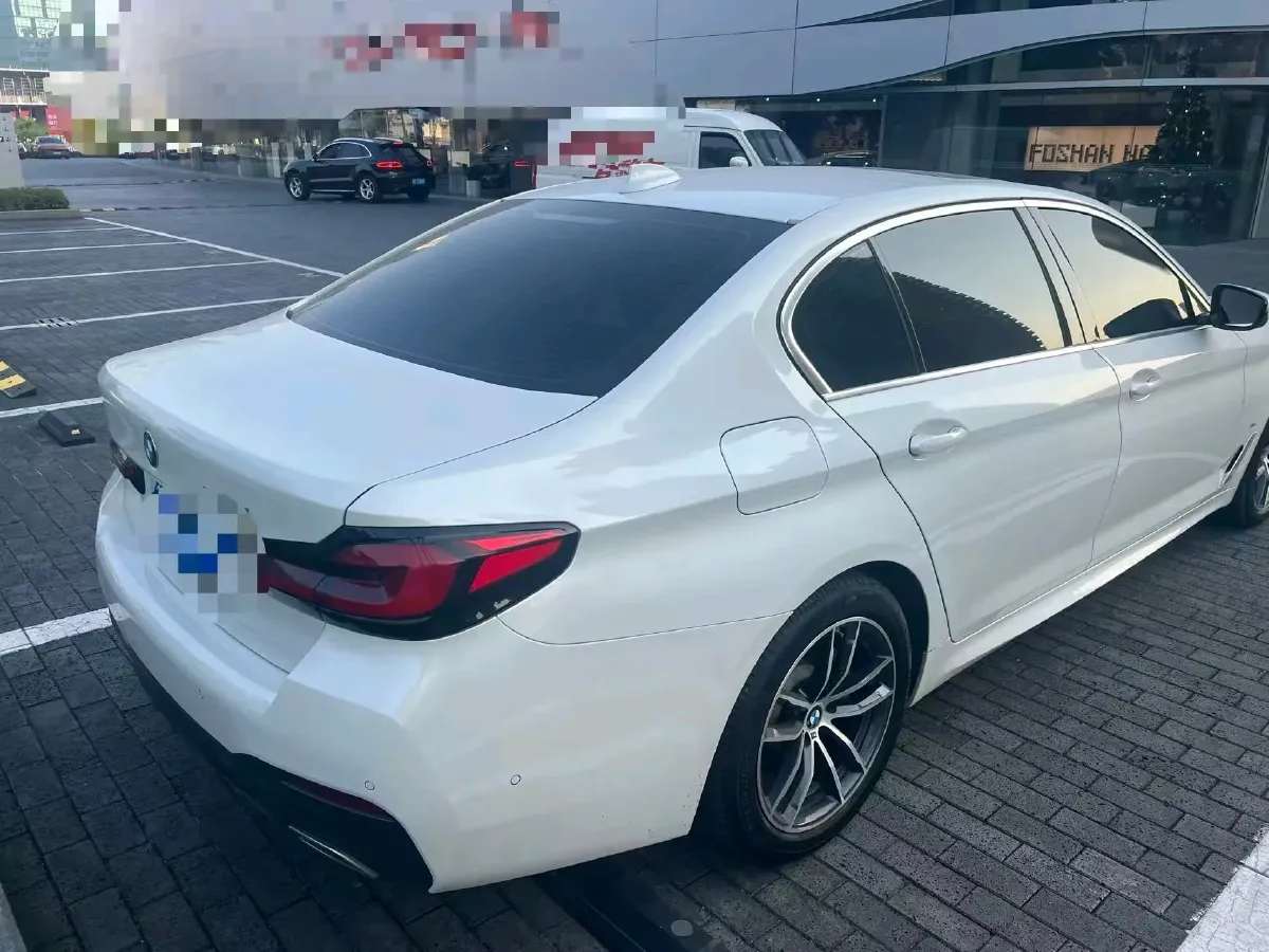 2021 BMW 5 Series 2.0T 184HP L4 8AT,autocango,china used car exporter,china ev exporter,chinese used car exporter,chinese used ev exporter