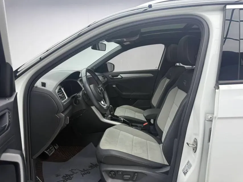 2021 Volkswagen T-Roc 1.4T 150HP L4 7DCT,autocango,china used car exporter,china ev exporter,chinese used car exporter,chinese used ev exporter