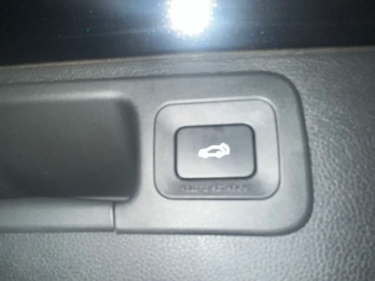 2025 GAC Trumpchi GS8 2.0T 252HP L4 8AT,autocango,china used car exporter,china ev exporter,chinese used car exporter,chinese used ev exporter