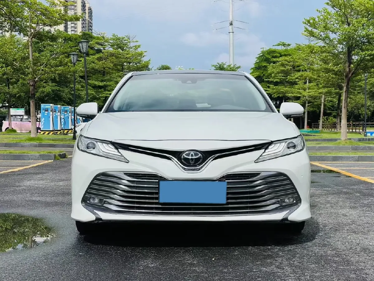 2019 Toyota Camry 2.5L 209HP L4 8AT,autocango,china used car exporter,china ev exporter,chinese used car exporter,chinese used ev exporter