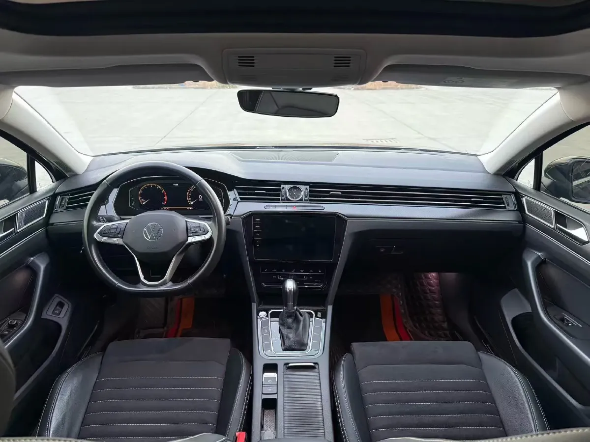 2021 Volkswagen Magotan 2.0T 186HP L4 7DCT,autocango,china used car exporter,china ev exporter,chinese used car exporter,chinese used ev exporter