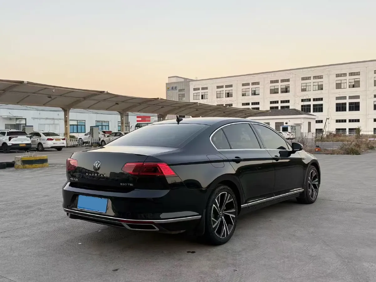 2021 Volkswagen Magotan 2.0T 186HP L4 7DCT,autocango,china used car exporter,china ev exporter,chinese used car exporter,chinese used ev exporter