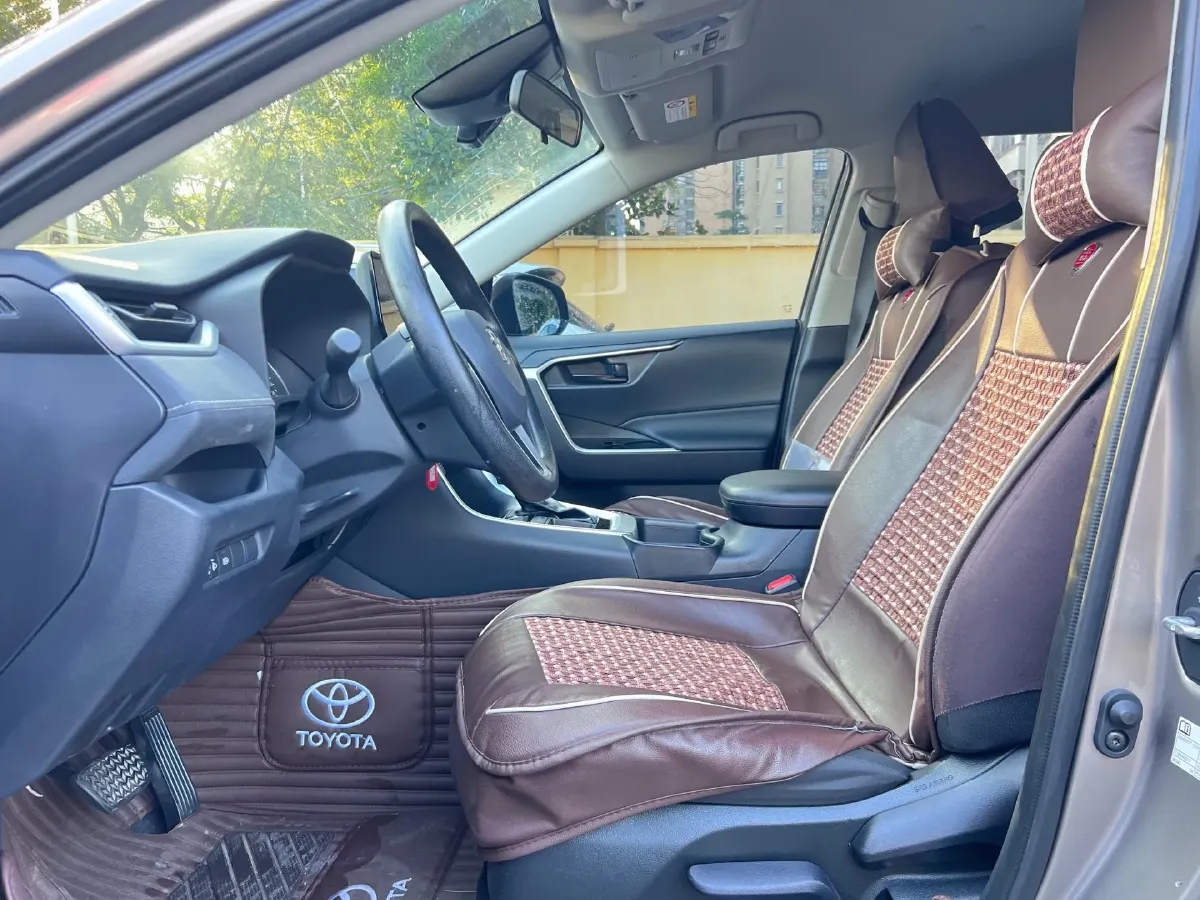 2023 Toyota RAV4 2.0L 171HP L4 CVT,autocango,china used car exporter,china ev exporter,chinese used car exporter,chinese used ev exporter