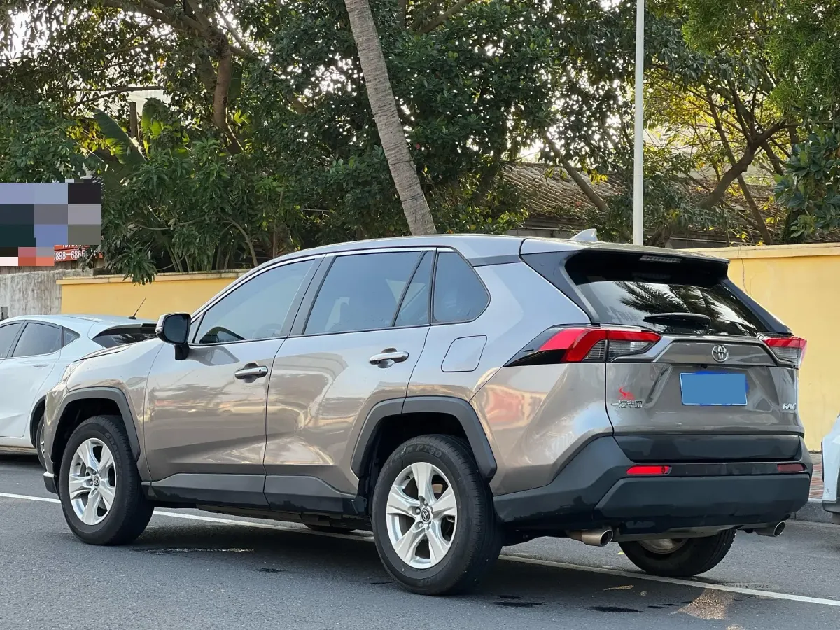 2023 Toyota RAV4 2.0L 171HP L4 CVT,autocango,china used car exporter,china ev exporter,chinese used car exporter,chinese used ev exporter