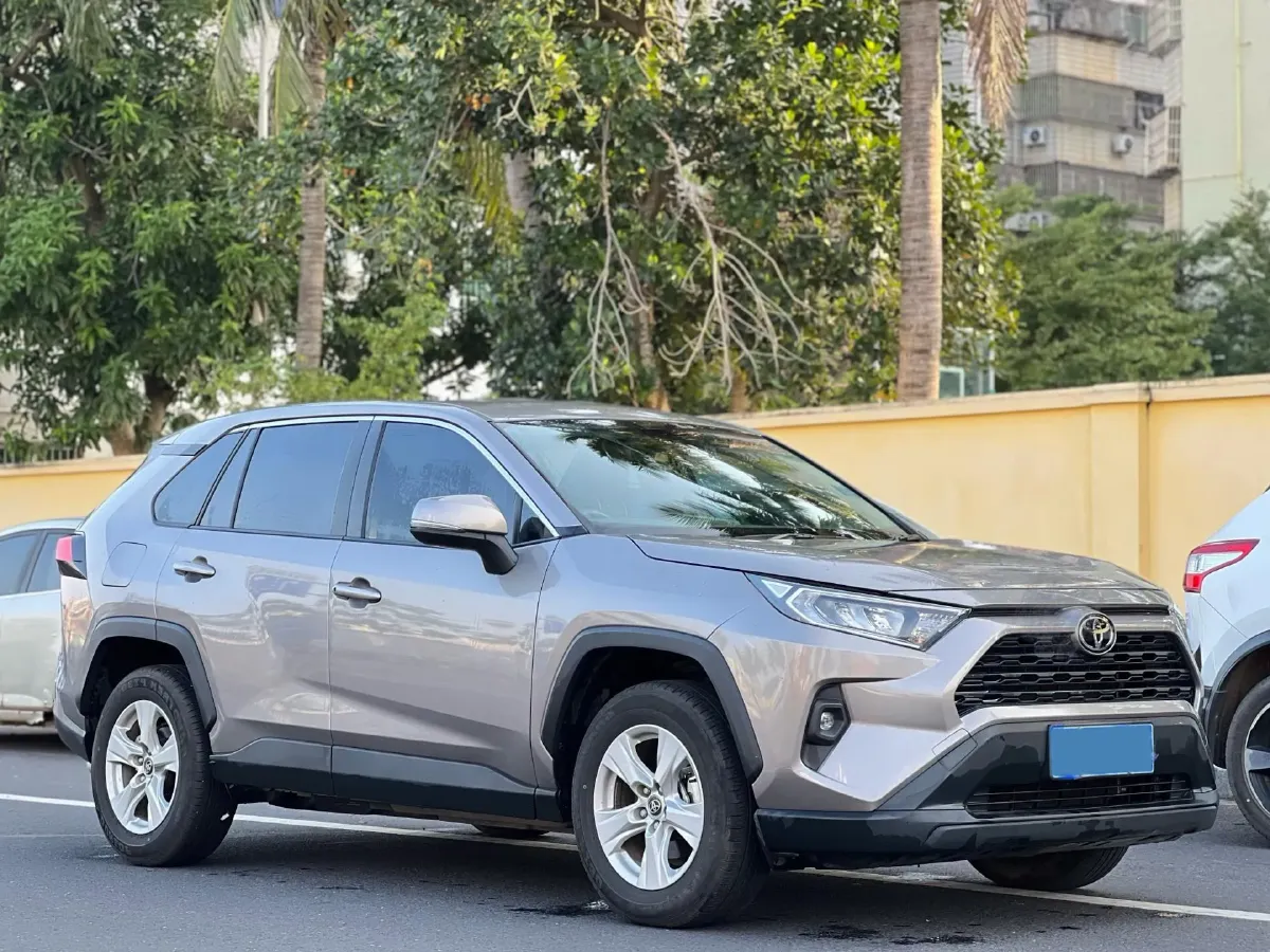 2023 Toyota RAV4 2.0L 171HP L4 CVT,autocango,china used car exporter,china ev exporter,chinese used car exporter,chinese used ev exporter