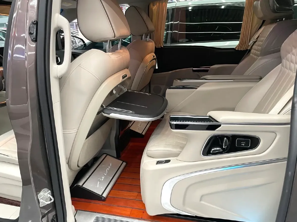 2022 Buick GL8 2.0T 237HP L4 9AT,autocango,china used car exporter,china ev exporter,chinese used car exporter,chinese used ev exporter