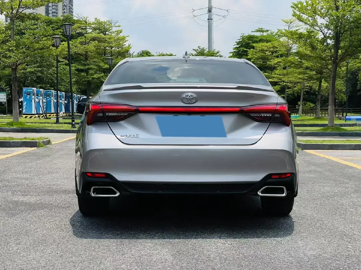 2022 Toyota Avalon 2.5L 209HP L4 8AT,autocango,china used car exporter,china ev exporter,chinese used car exporter,chinese used ev exporter
