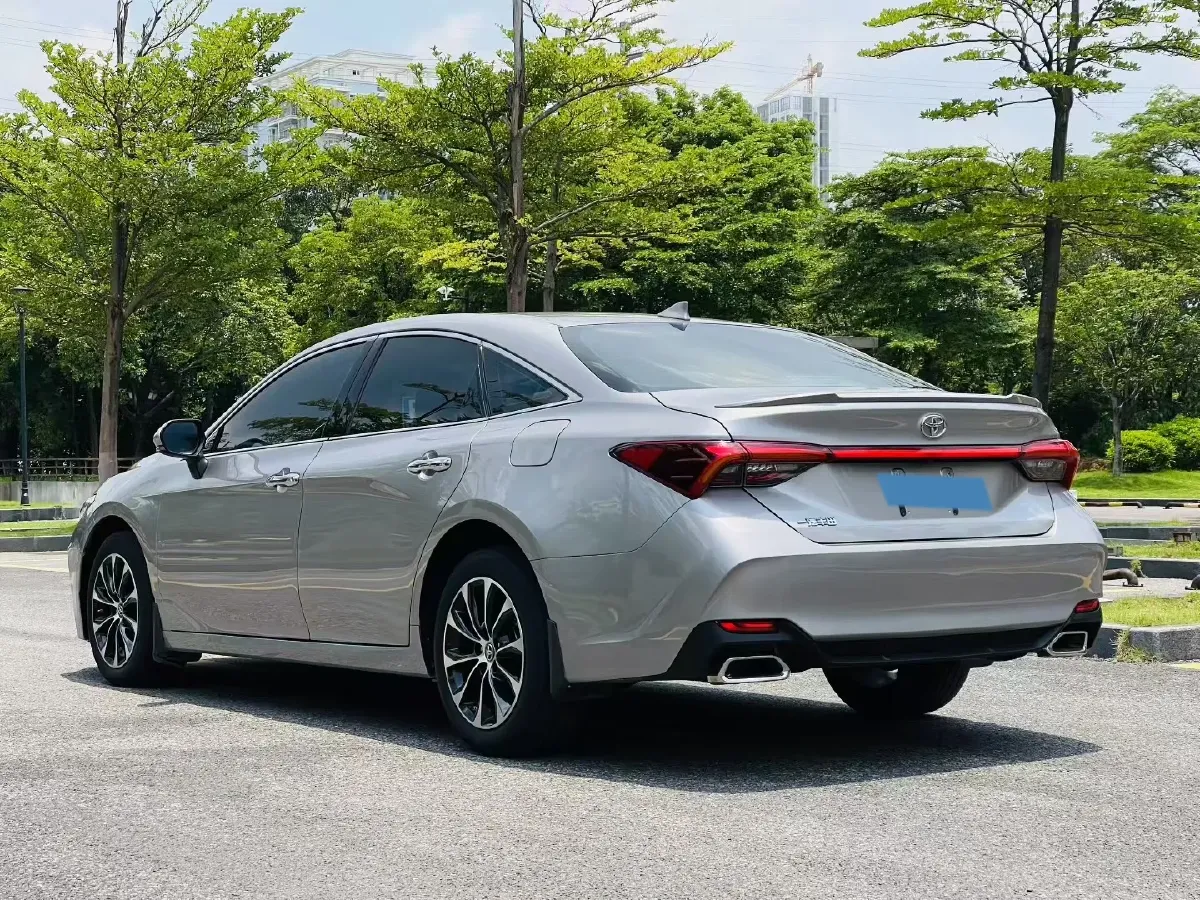 2022 Toyota Avalon 2.5L 209HP L4 8AT,autocango,china used car exporter,china ev exporter,chinese used car exporter,chinese used ev exporter