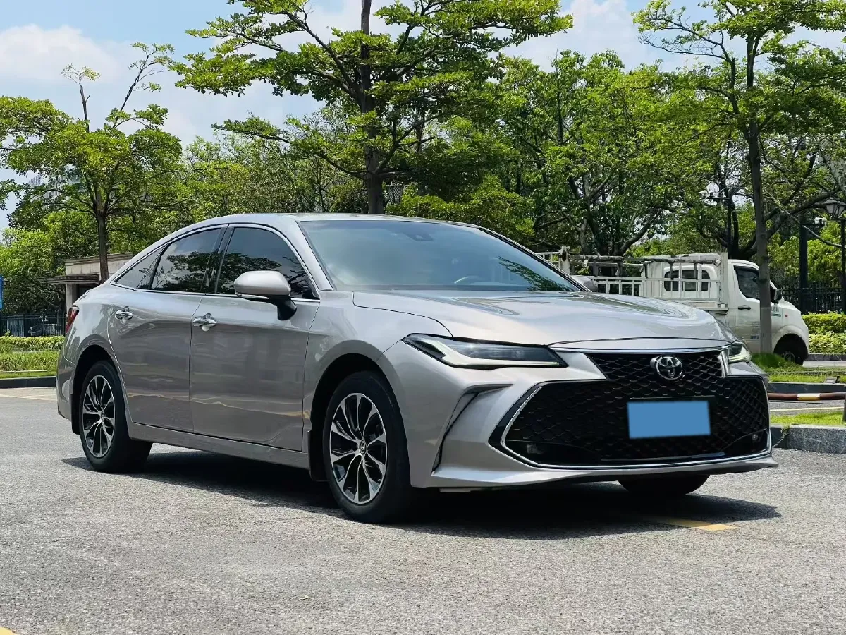 2022 Toyota Avalon 2.5L 209HP L4 8AT,autocango,china used car exporter,china ev exporter,chinese used car exporter,chinese used ev exporter