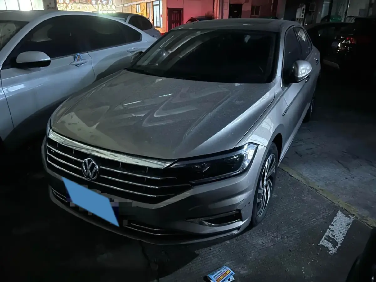 2021 Volkswagen Sagitar 1.4T 150HP L4 7DCT