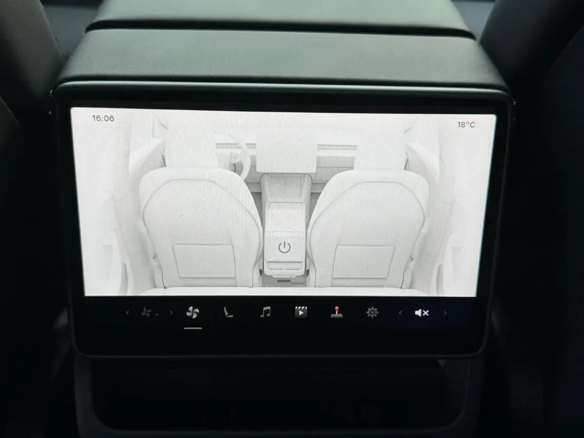 2025 Tesla Model 3 BEV 62.5KWH,autocango,china used car exporter,china ev exporter,chinese used car exporter,chinese used ev exporter