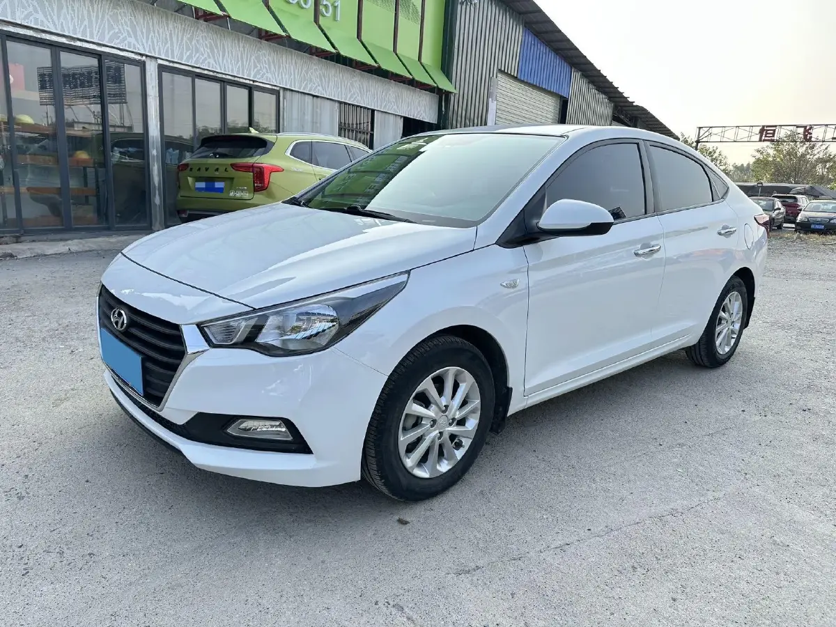 2016 Hyundai Verna 1.4L 100HP L4 6MT