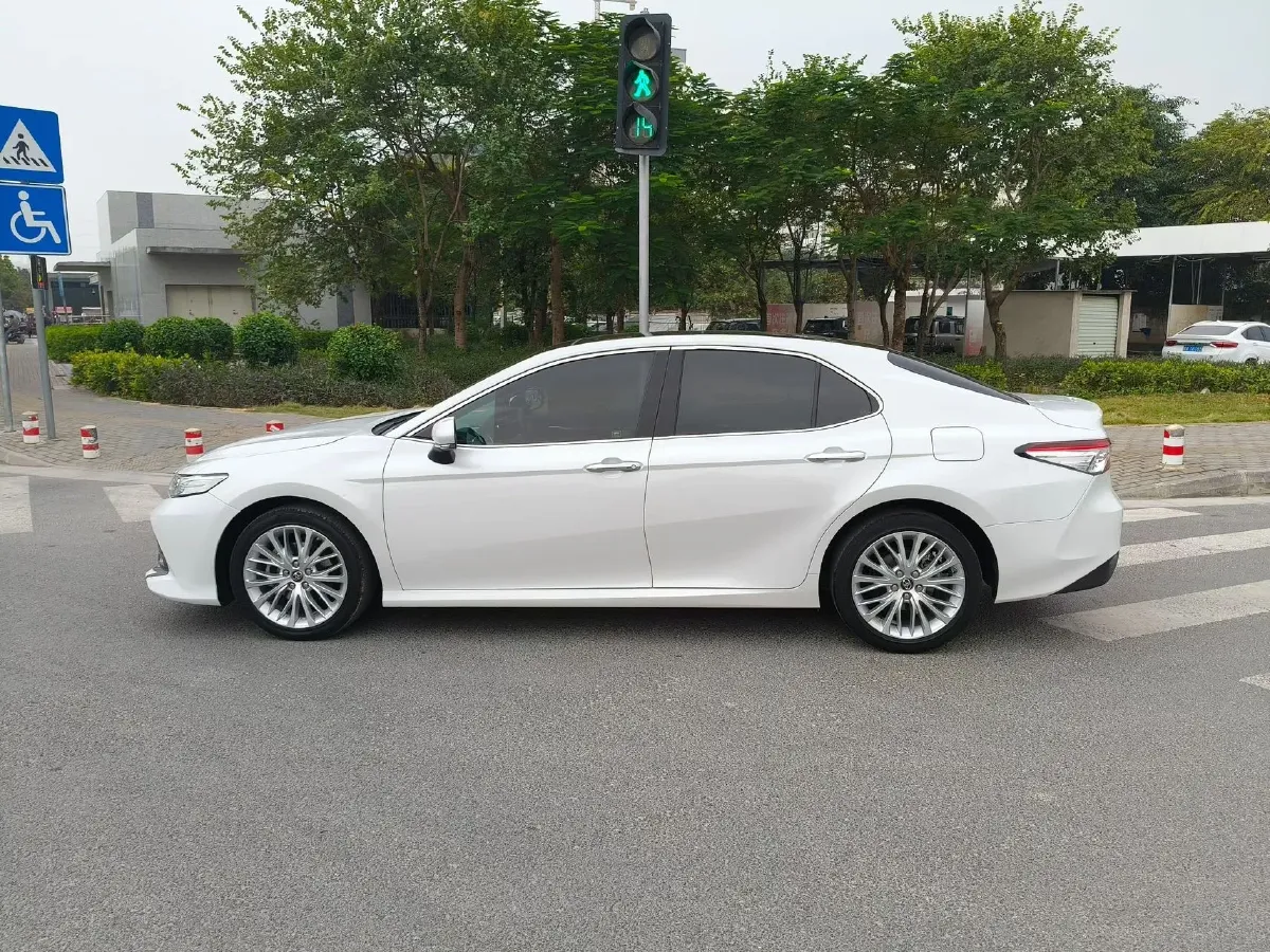 2018 Toyota Camry 2.5L 209HP L4 8AT,autocango,china used car exporter,china ev exporter,chinese used car exporter,chinese used ev exporter
