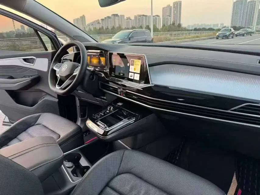 2021 Volkswagen Talagon 2.0T 186HP L4 7DCT,autocango,china used car exporter,china ev exporter,chinese used car exporter,chinese used ev exporter