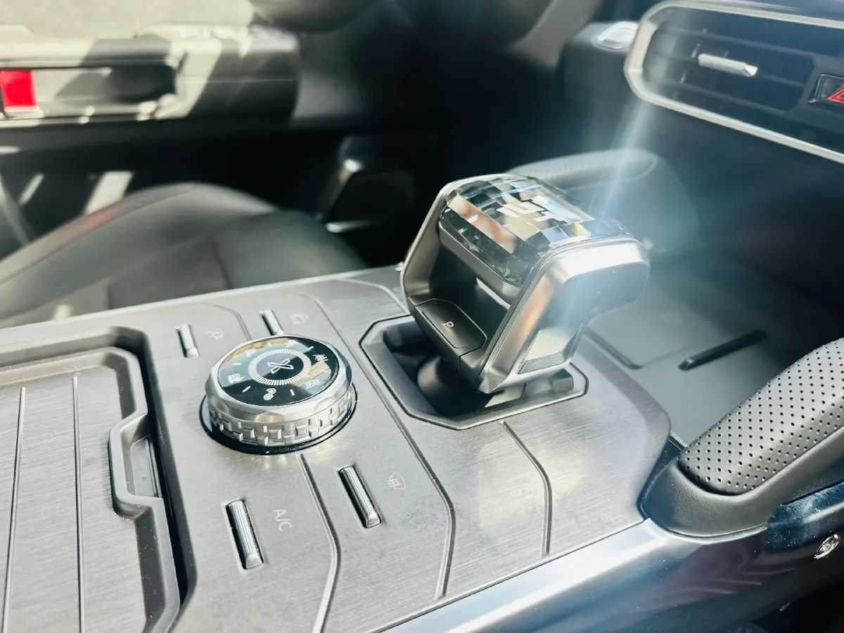 2023 Jetour Traveller 2.0T 254HP L4 8AT,autocango,china used car exporter,china ev exporter,chinese used car exporter,chinese used ev exporter