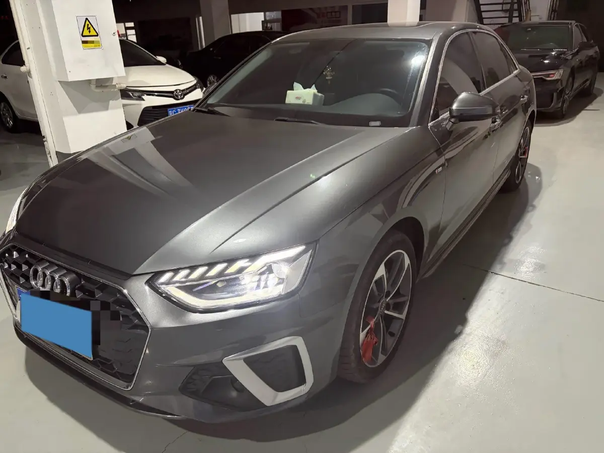 2024 Audi A4L 2.0T 190HP L4 7DCT