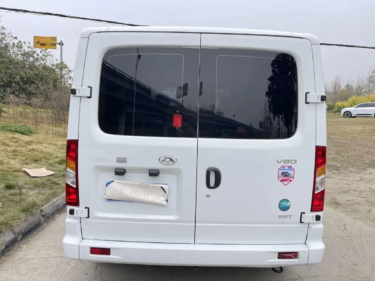 2024 MAXUS XinTu V80 2.0T 126HP L4 6MT,autocango,china used car exporter,china ev exporter,chinese used car exporter,chinese used ev exporter