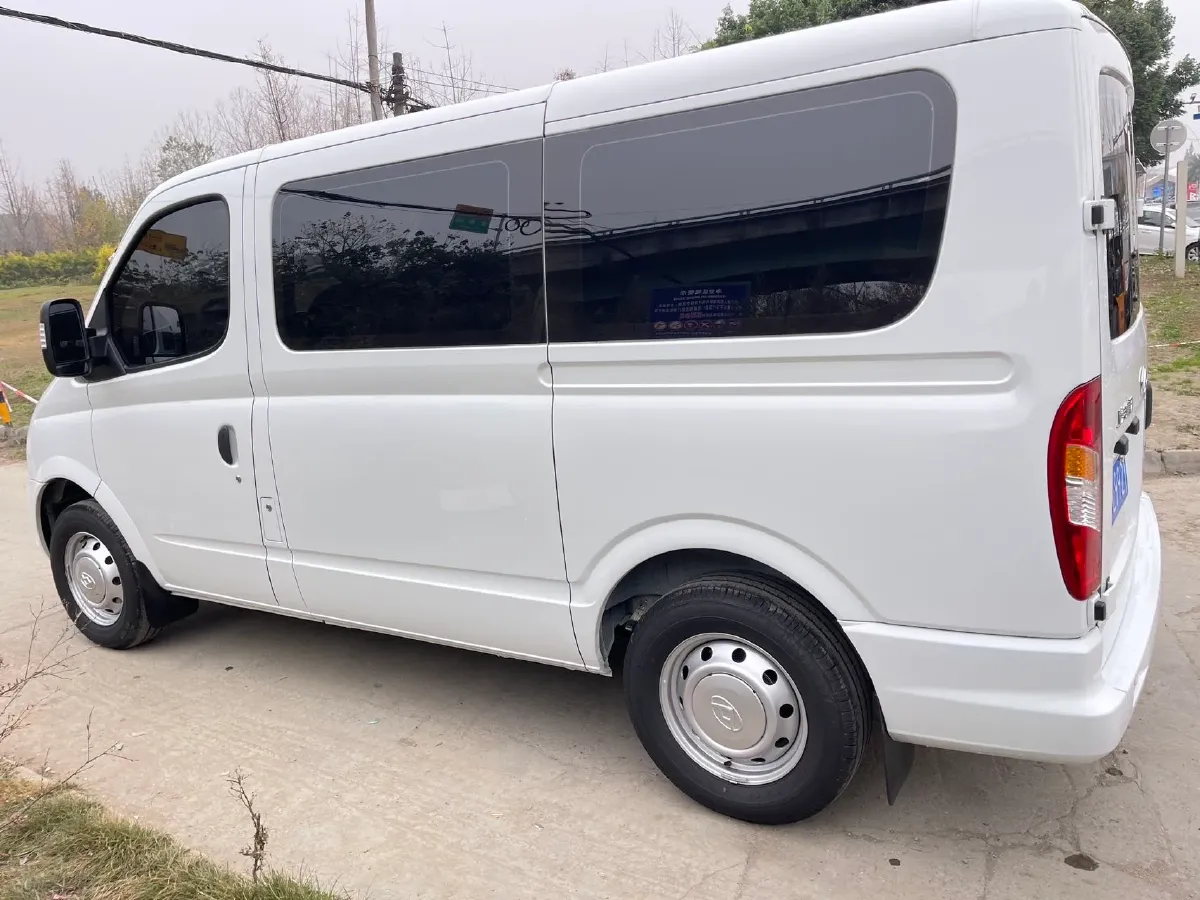 2024 MAXUS XinTu V80 2.0T 126HP L4 6MT,autocango,china used car exporter,china ev exporter,chinese used car exporter,chinese used ev exporter