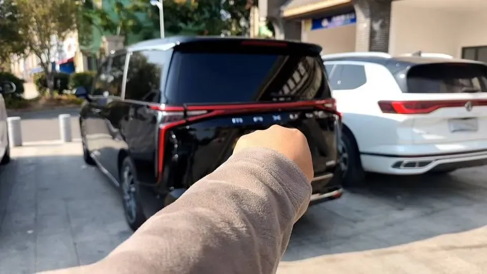 2022 MAXUS G90 2.0T 234HP L4 8AT,autocango,china used car exporter,china ev exporter,chinese used car exporter,chinese used ev exporter