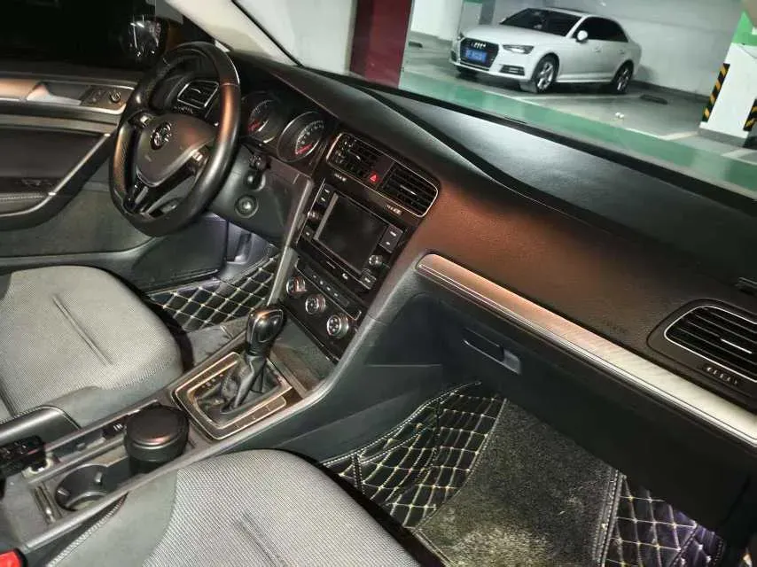 2018 Volkswagen Golf 1.6L 110HP L4 6AT,autocango,china used car exporter,china ev exporter,chinese used car exporter,chinese used ev exporter