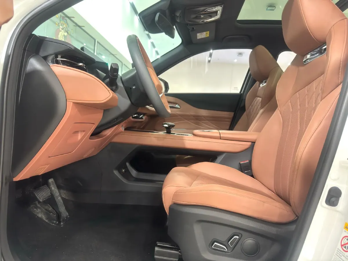 2024 ChangAn UNI-Z 1.5L 98HP L4 E-CVT PHEV 18.4KWH,autocango,china used car exporter,china ev exporter,chinese used car exporter,chinese used ev exporter