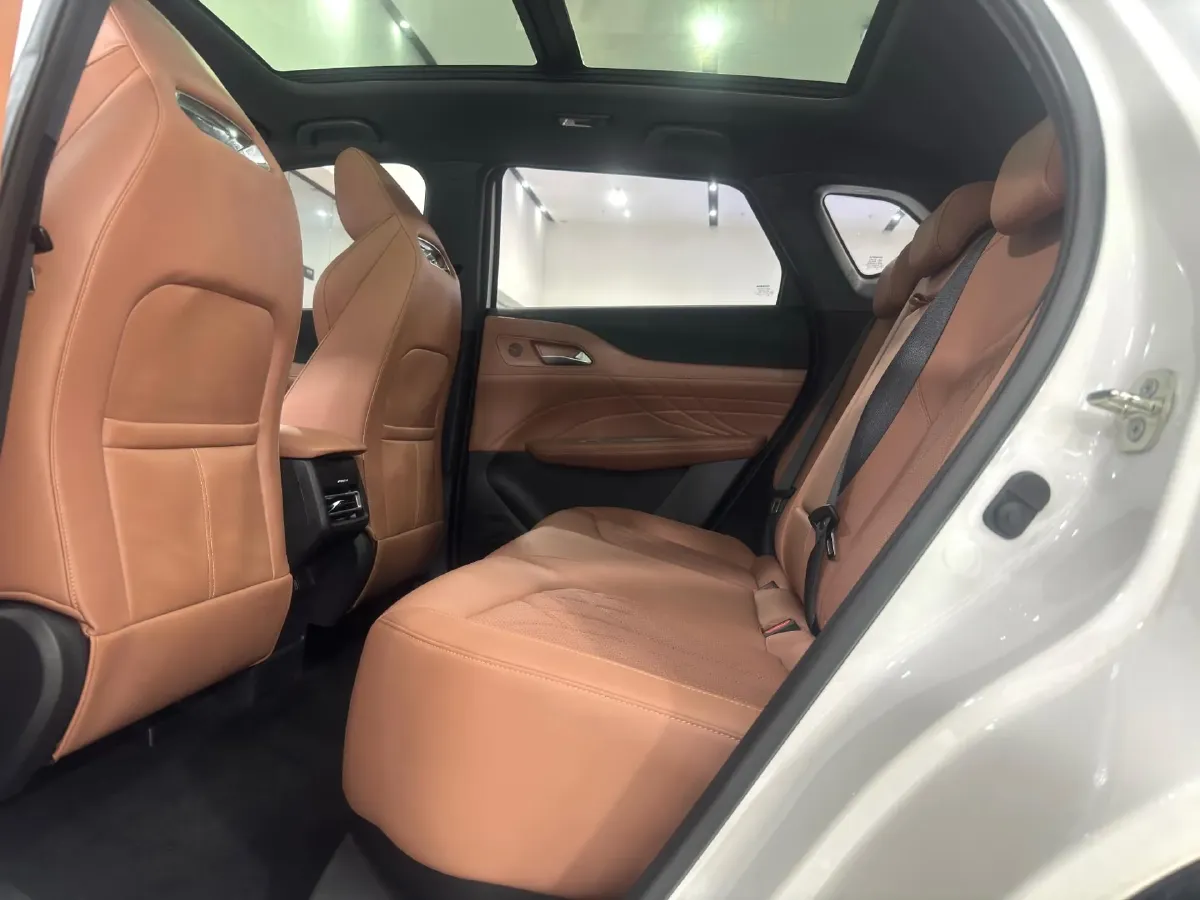 2024 ChangAn UNI-Z 1.5L 98HP L4 E-CVT PHEV 18.4KWH,autocango,china used car exporter,china ev exporter,chinese used car exporter,chinese used ev exporter