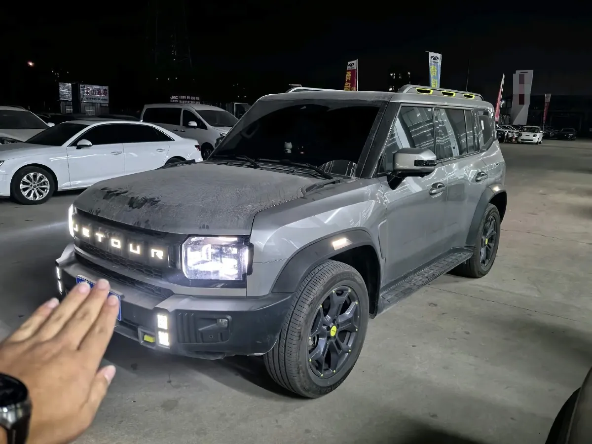 2023 Jetour Traveller 2.0T 254HP L4 7DCT,autocango,china used car exporter,china ev exporter,chinese used car exporter,chinese used ev exporter