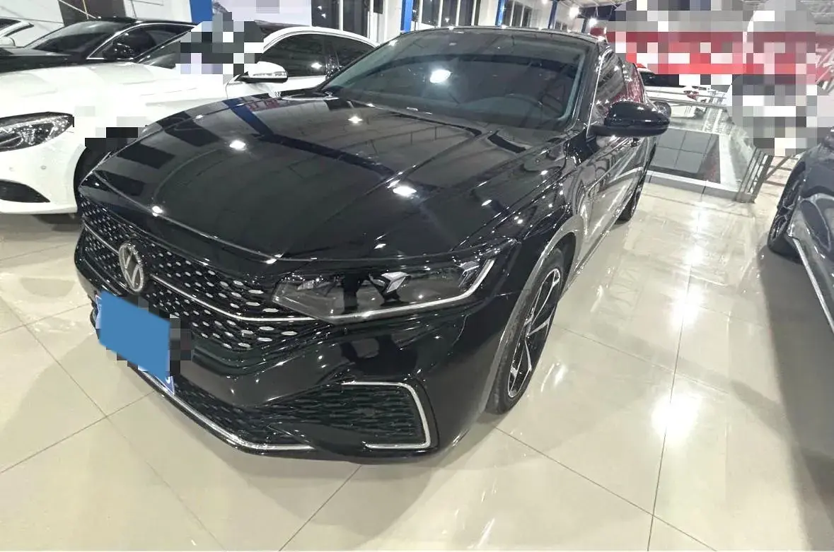 2023 Volkswagen Passat 2.0T 186HP L4 7DCT