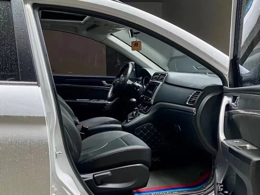 2018 Haval M6 1.5T 150HP L4 7DCT,autocango,china used car exporter,china ev exporter,chinese used car exporter,chinese used ev exporter