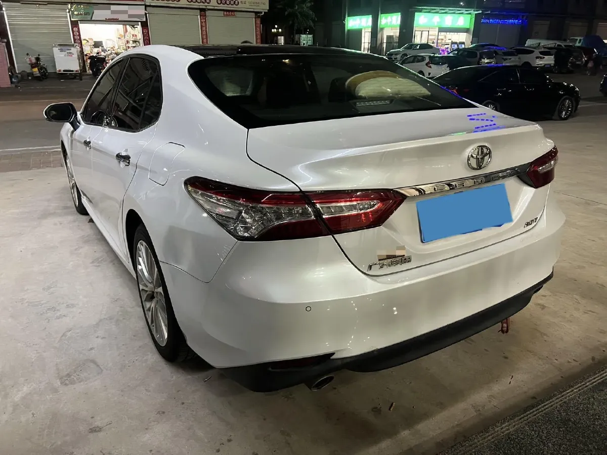 2021 Toyota Camry 2.5L 209HP L4 8AT,autocango,china used car exporter,china ev exporter,chinese used car exporter,chinese used ev exporter