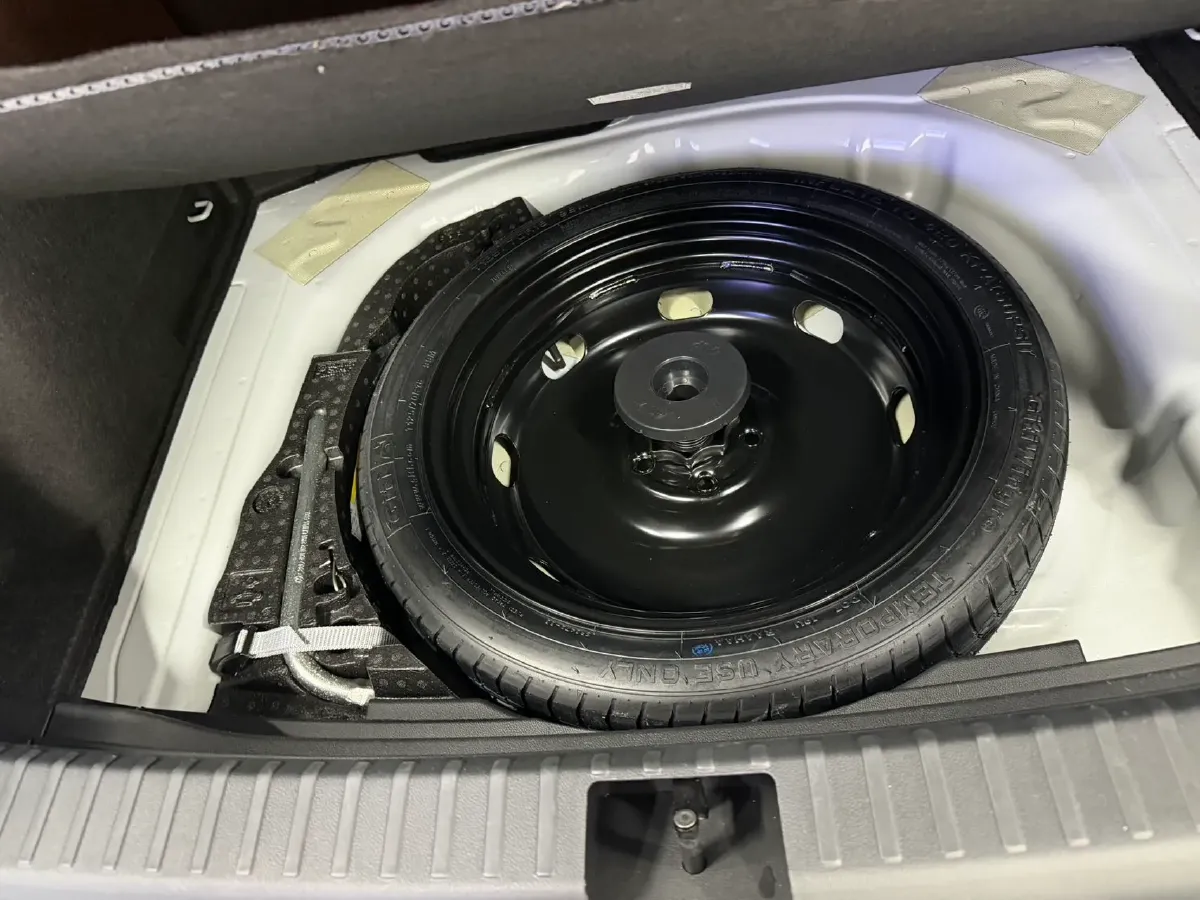 2022 Ford Transit 2.0T 202HP L4 6AT,autocango,china used car exporter,china ev exporter,chinese used car exporter,chinese used ev exporter