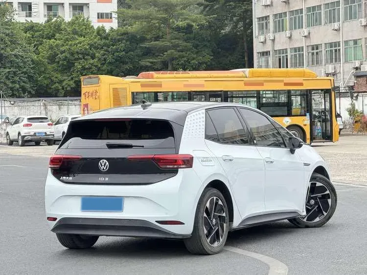 2022 Volkswagen ID.3 BEV 57.3KWH,autocango,china used car exporter,china ev exporter,chinese used car exporter,chinese used ev exporter