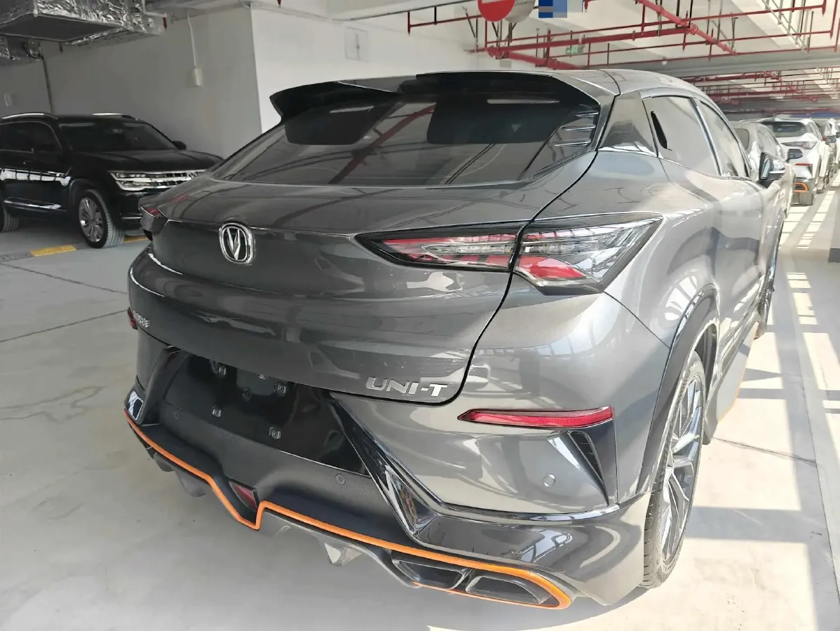 2022 ChangAn UNI-T 1.5T 188HP L4 7DCT,autocango,china used car exporter,china ev exporter,chinese used car exporter,chinese used ev exporter