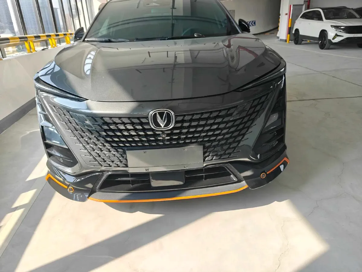 2022 ChangAn UNI-T 1.5T 188HP L4 7DCT,autocango,china used car exporter,china ev exporter,chinese used car exporter,chinese used ev exporter