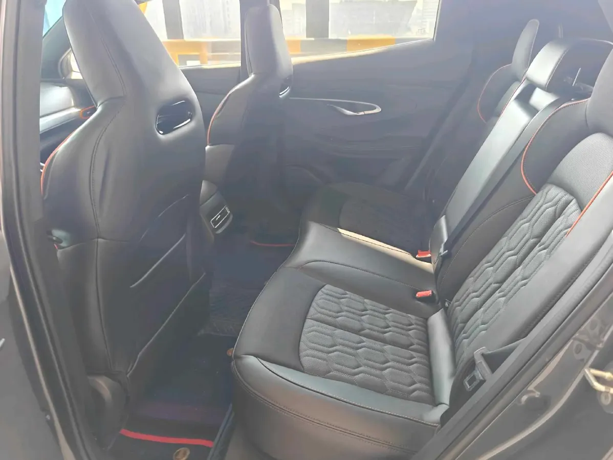 2022 ChangAn UNI-T 1.5T 188HP L4 7DCT,autocango,china used car exporter,china ev exporter,chinese used car exporter,chinese used ev exporter