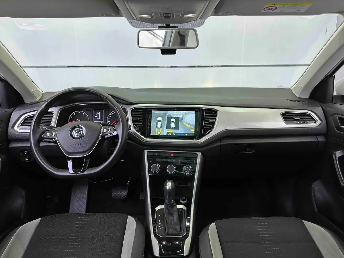 2020 Volkswagen T-Roc 1.4T 131HP L4 7DCT,autocango,china used car exporter,china ev exporter,chinese used car exporter,chinese used ev exporter