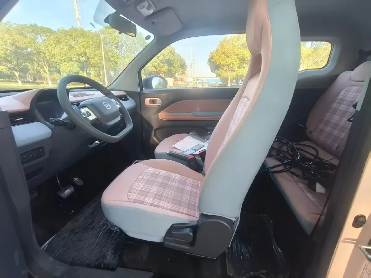 2025 Chery QQ Ice Cream BEV 13.98KWH,autocango,china used car exporter,china ev exporter,chinese used car exporter,chinese used ev exporter