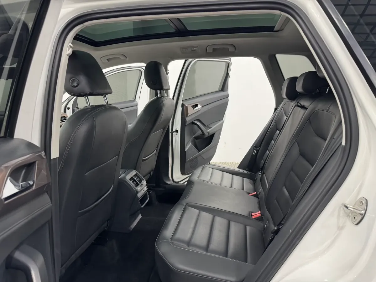 2021 Volkswagen Tharu 1.4T 150HP L4 7DCT,autocango,china used car exporter,china ev exporter,chinese used car exporter,chinese used ev exporter