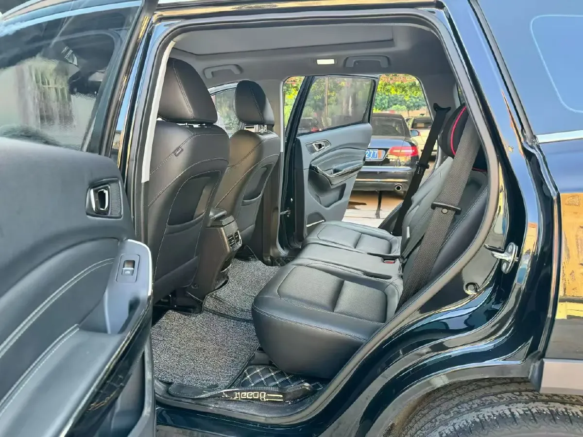 2018 Chery Tiggo 8 1.5T 147HP L4 6MT,autocango,china used car exporter,china ev exporter,chinese used car exporter,chinese used ev exporter