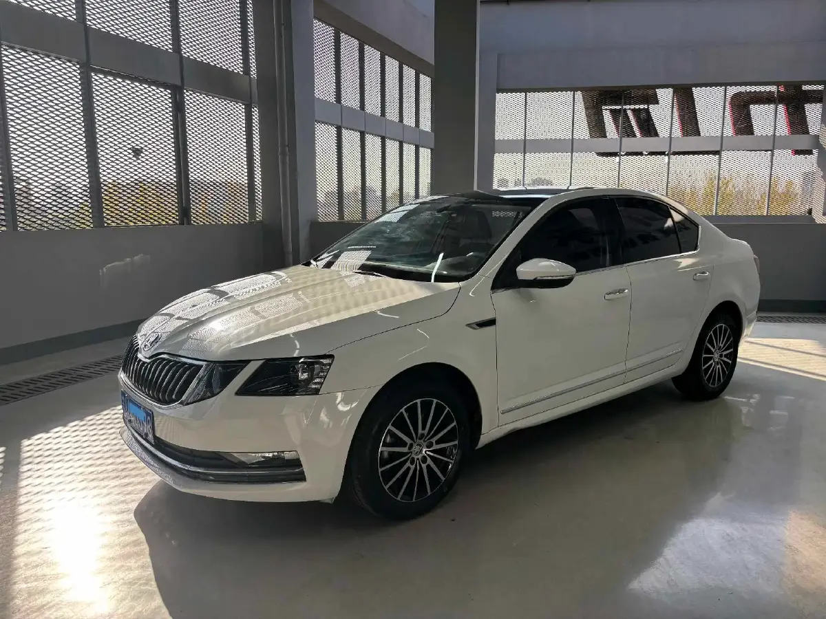 2019 Skoda Octavia 1.5L 116HP L4 6AT