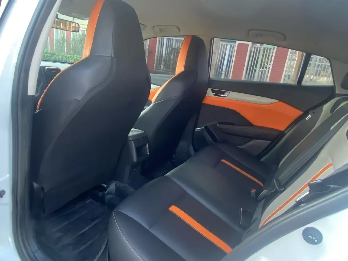 2023 DongFeng Aeolus YiXuan 1.5L 125HP L4 6DCT,autocango,china used car exporter,china ev exporter,chinese used car exporter,chinese used ev exporter