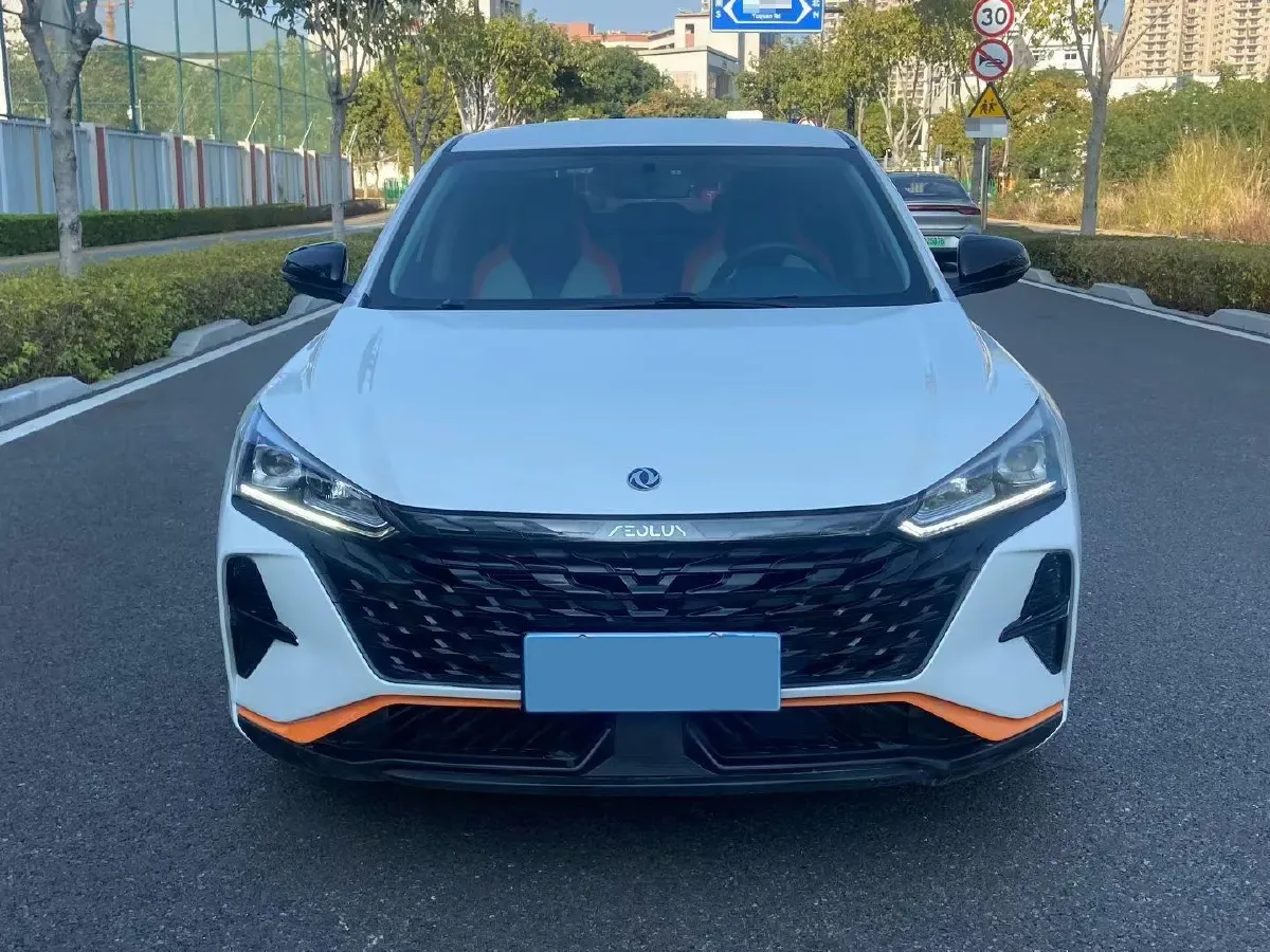 2023 DongFeng Aeolus YiXuan 1.5L 125HP L4 6DCT,autocango,china used car exporter,china ev exporter,chinese used car exporter,chinese used ev exporter