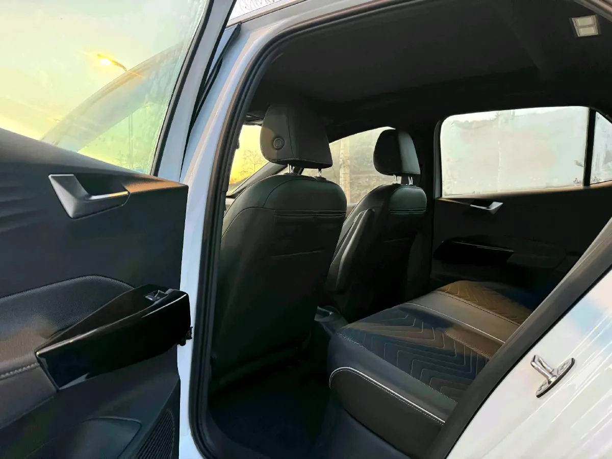 2023 Volkswagen ID.3 BEV 52.8KWH,autocango,china used car exporter,china ev exporter,chinese used car exporter,chinese used ev exporter