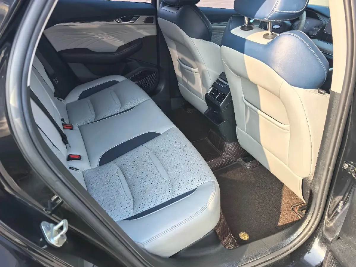 2021 Geely Preface 2.0T 190HP L4 7DCT,autocango,china used car exporter,china ev exporter,chinese used car exporter,chinese used ev exporter