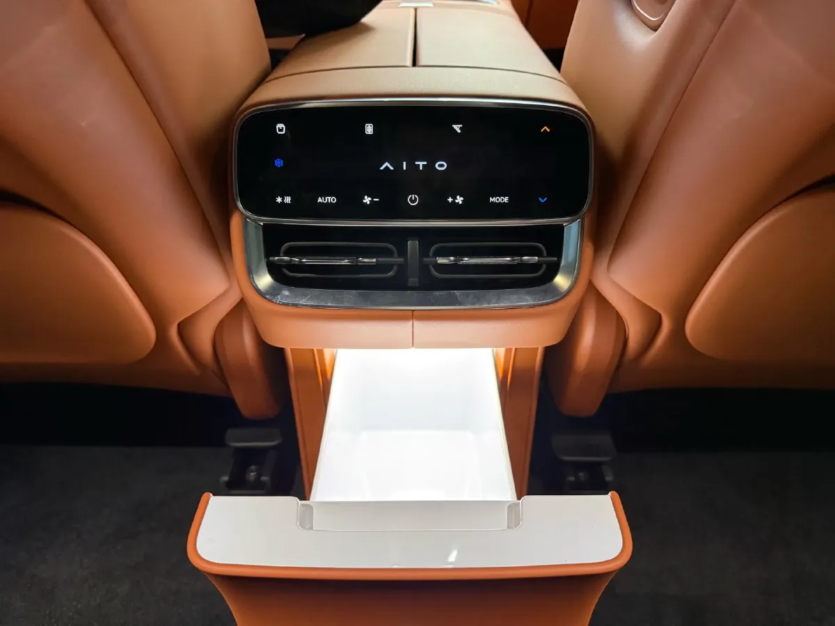 2026 AITO AITO M7 REEV 160HP REEV,autocango,china used car exporter,china ev exporter,chinese used car exporter,chinese used ev exporter