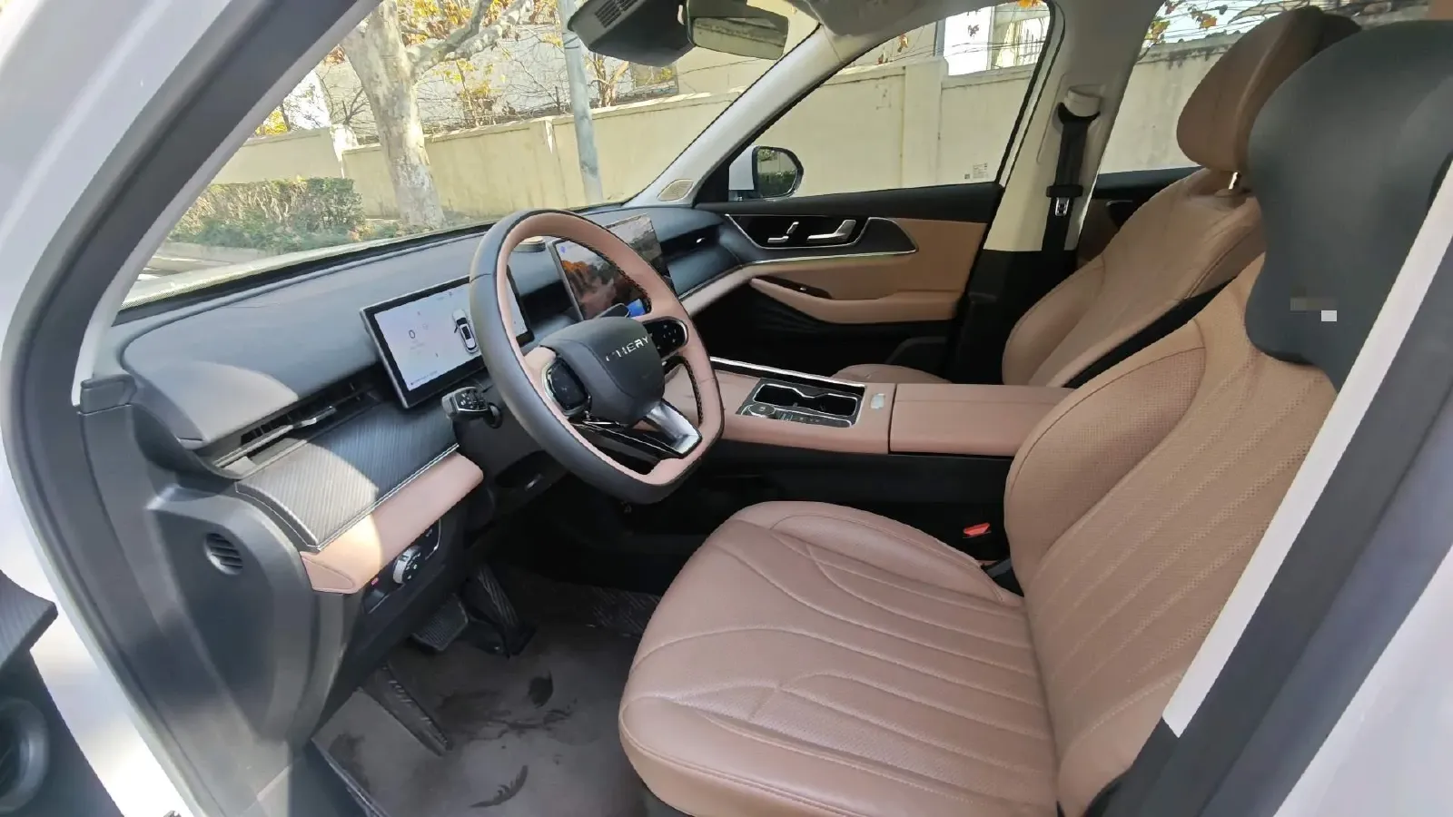 2024 Chery Tiggo8L 2.0T 254HP L4 8AT,autocango,china used car exporter,china ev exporter,chinese used car exporter,chinese used ev exporter