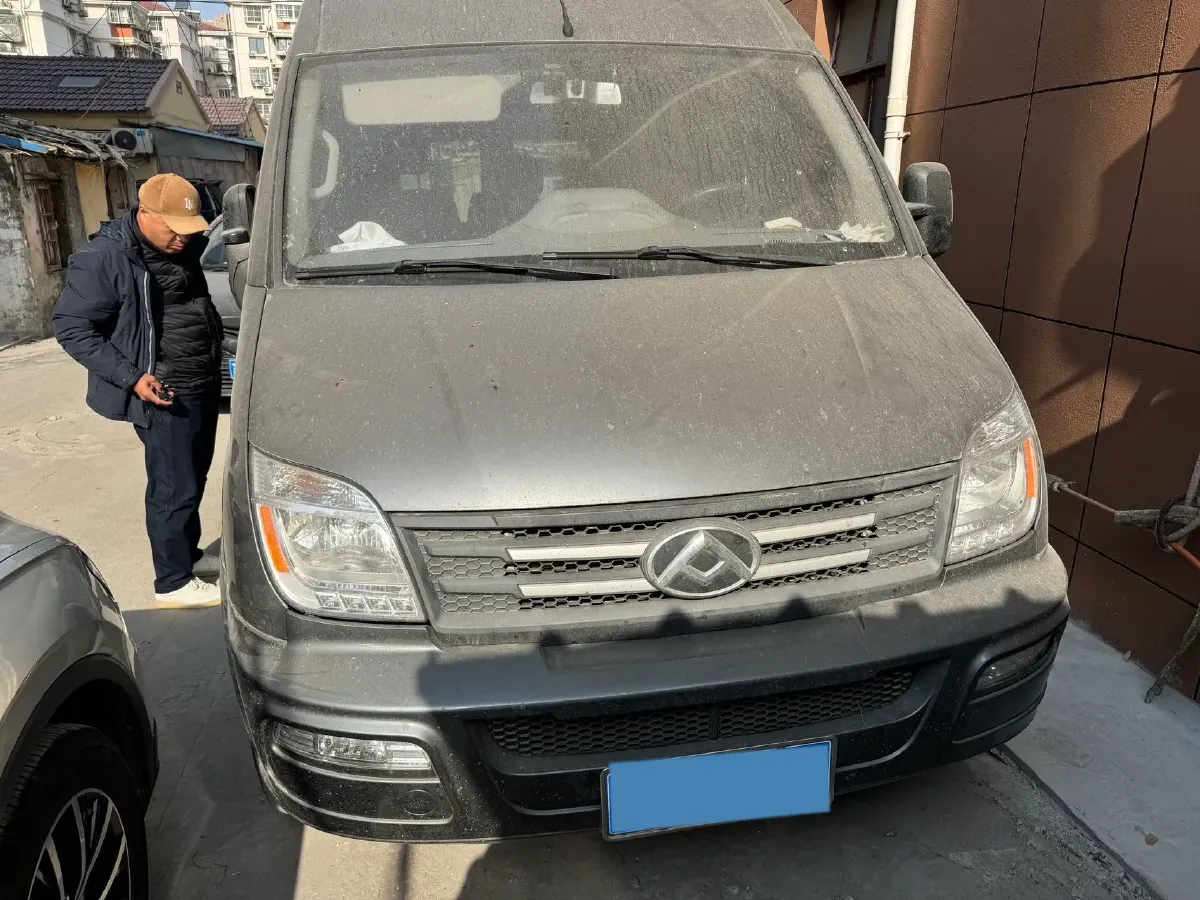2021 MAXUS XinTu V80 2.0T 127HP L4 6MT,autocango,china used car exporter,china ev exporter,chinese used car exporter,chinese used ev exporter