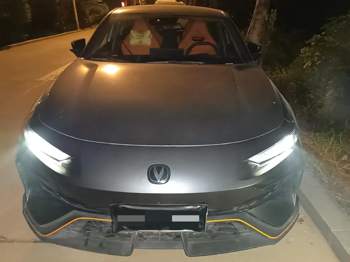 2025 ChangAn UNI-V 1.5T 192HP L4 7DCT,autocango,china used car exporter,china ev exporter,chinese used car exporter,chinese used ev exporter