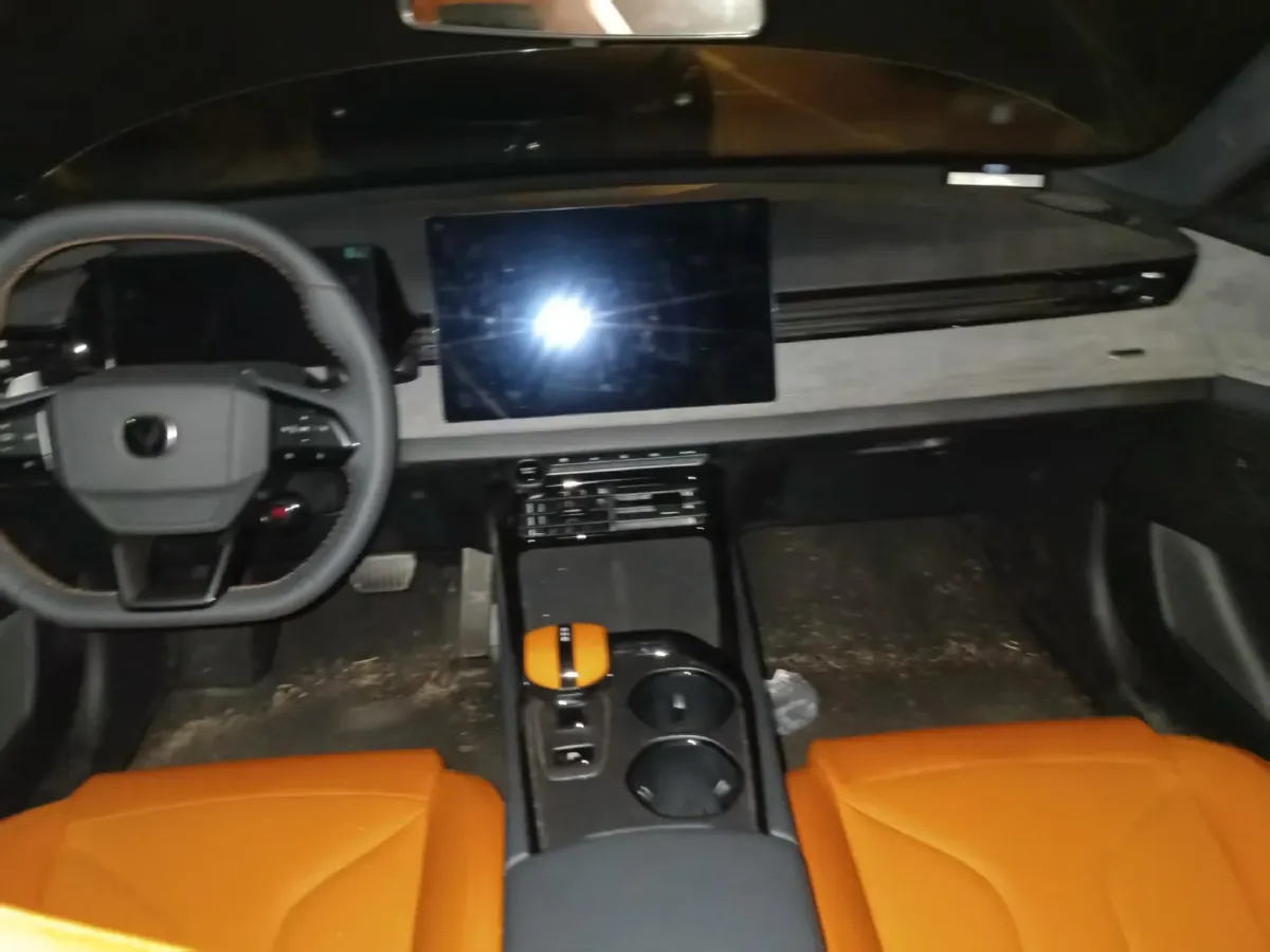 2025 ChangAn UNI-V 1.5T 192HP L4 7DCT,autocango,china used car exporter,china ev exporter,chinese used car exporter,chinese used ev exporter